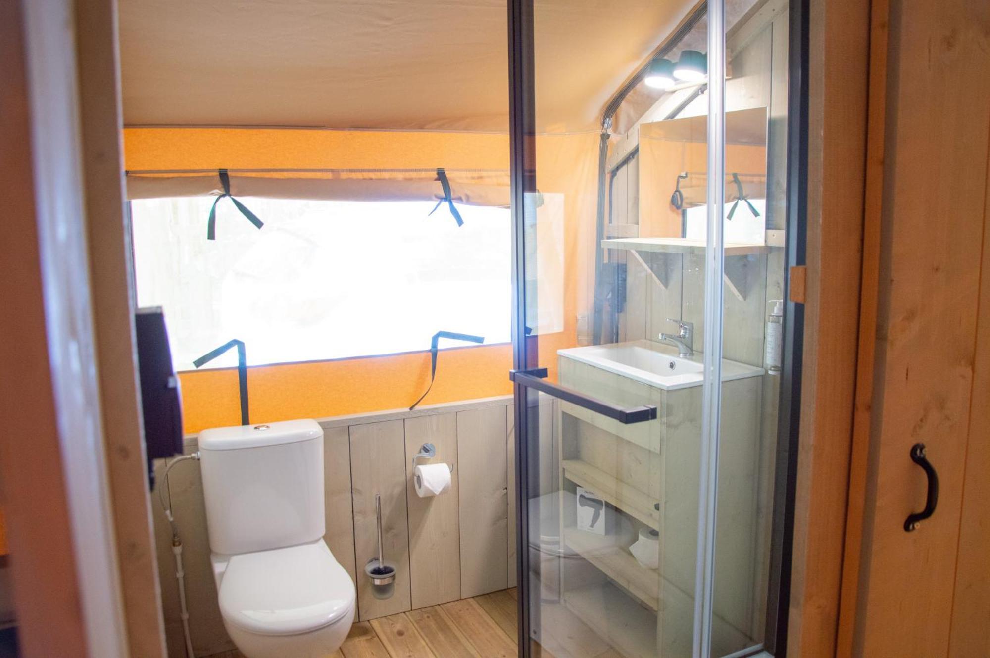 Luxor Chianti Glamping Village คาสเตลลินาอินเคียนติ ภายนอก รูปภาพ