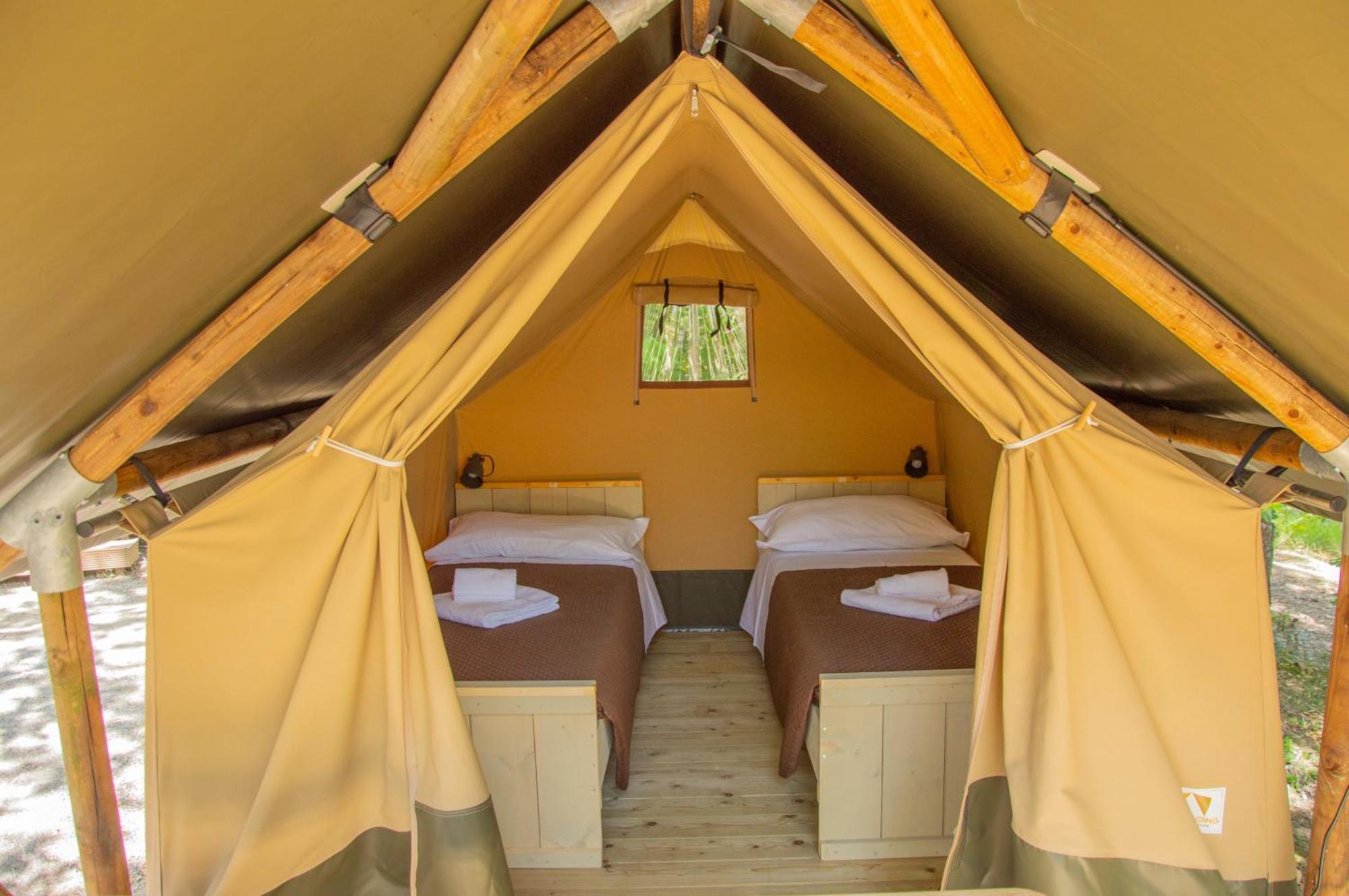 Luxor Chianti Glamping Village คาสเตลลินาอินเคียนติ ภายนอก รูปภาพ