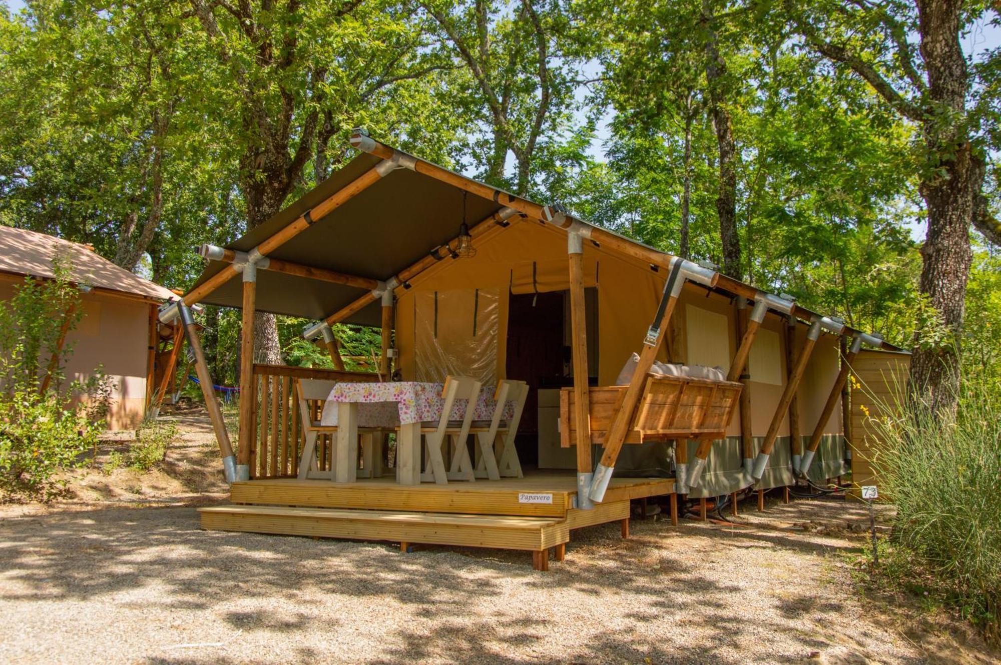 Luxor Chianti Glamping Village คาสเตลลินาอินเคียนติ ภายนอก รูปภาพ