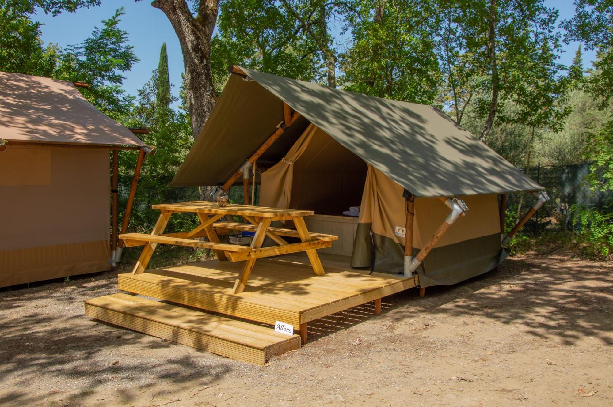Luxor Chianti Glamping Village คาสเตลลินาอินเคียนติ ภายนอก รูปภาพ
